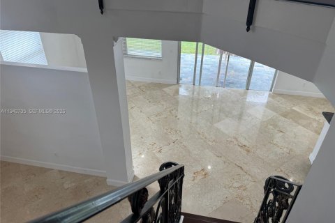 Снять в аренду виллу или дом в Пемброк-Пайнс, Флорида 4 спальни, 193.05м2, № 2000913 - фото 30