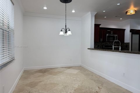 Снять в аренду виллу или дом в Пемброк-Пайнс, Флорида 4 спальни, 193.05м2, № 2000913 - фото 19