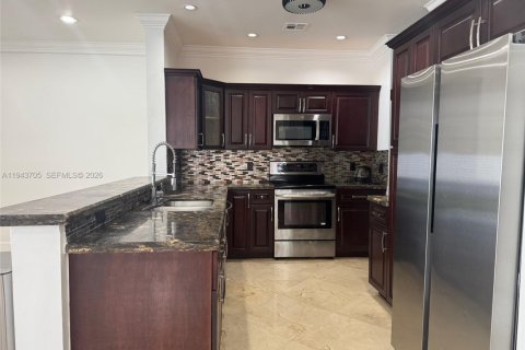 Снять в аренду виллу или дом в Пемброк-Пайнс, Флорида 4 спальни, 193.05м2, № 2000913 - фото 14