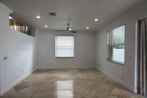 Снять в аренду виллу или дом в Пемброк-Пайнс, Флорида 4 спальни, 193.05м2, № 2000913 - фото 5