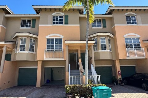Condo in Boynton Beach, Florida, 3 bedrooms  № 2040428 - photo 3