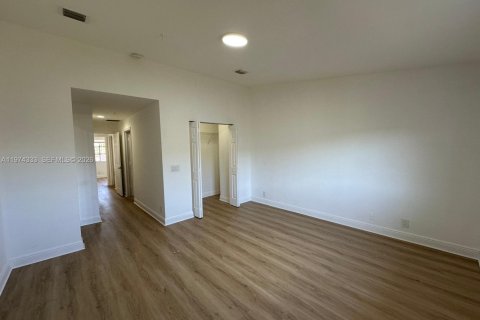 Condo in Boynton Beach, Florida, 3 bedrooms  № 2040428 - photo 19