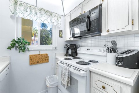 Купить кондоминиум в Клируотер, Флорида 7 комнат, 86.4м2, № 1916406 - фото 23