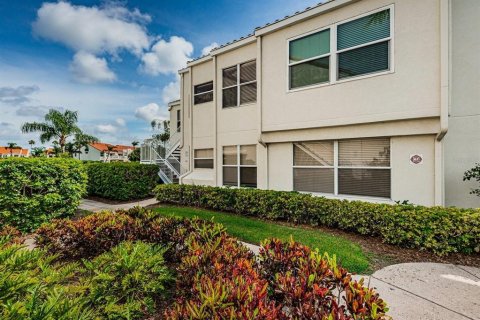 Condo à Saint Petersburg, Floride, 2 chambres № 2136016