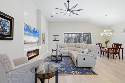 House in Lakewood Ranch, Florida 3 bedrooms, 180.23 sq.m. № 2416944 - photo 6