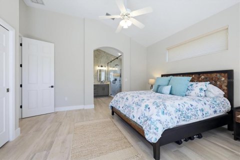 House in Lakewood Ranch, Florida 3 bedrooms, 180.23 sq.m. № 2416944 - photo 16