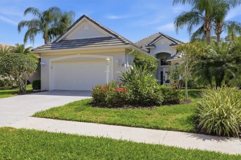 House in Lakewood Ranch, Florida 3 bedrooms, 180.23 sq.m. № 2416944