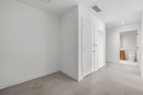 Copropriété à louer à Miami, Floride: 1 chambre, 112.97 m2 № 2376891 - photo 2