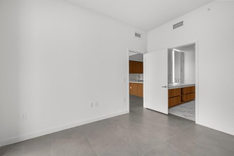 Copropriété à louer à Miami, Floride: 1 chambre, 112.97 m2 № 2376891 - photo 13