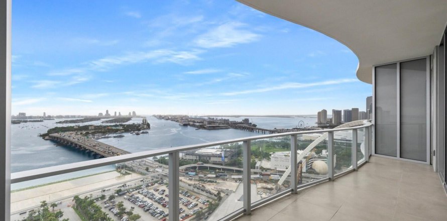 Studio à Condo à Miami, Floride  № 2376891
