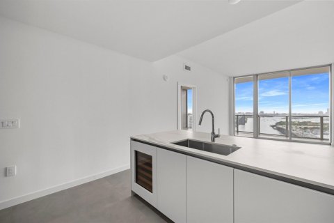Copropriété à louer à Miami, Floride: 1 chambre, 112.97 m2 № 2376891 - photo 7