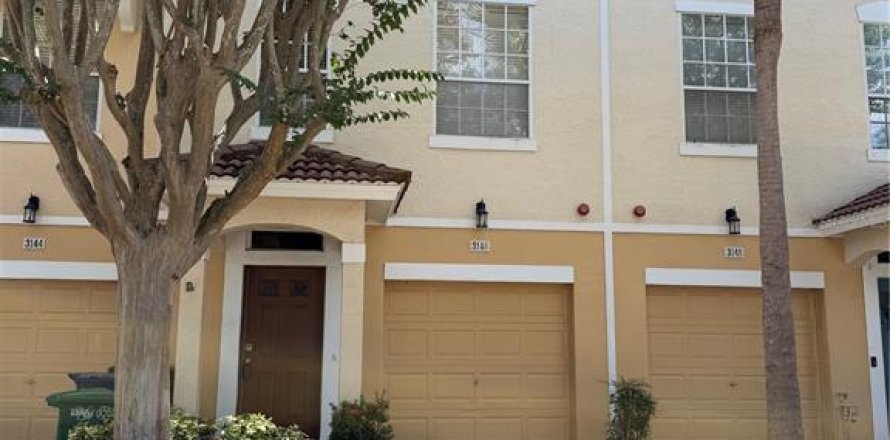 Adosado en Tampa, Florida 3 dormitorios, 171.31 m2 № 2287526