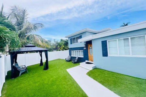 Casa en venta en Fort Lauderdale, Florida, 5 dormitorios, 226.68 m2 № 1931343 - foto 19