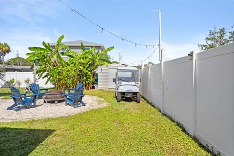 House in Hernando Beach, Florida 3 bedrooms, 143.81 sq.m. № 2224433 - photo 5