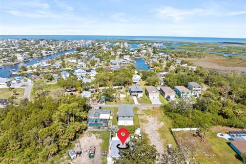 House in Hernando Beach, Florida 3 bedrooms, 143.81 sq.m. № 2224433 - photo 17