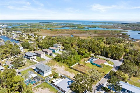 House in Hernando Beach, Florida 3 bedrooms, 143.81 sq.m. № 2224433 - photo 15