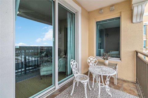 Condo in Sarasota, Florida, 2 bedrooms  № 1823105 - photo 18