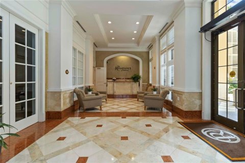 Condo in Sarasota, Florida, 2 bedrooms  № 1823105 - photo 2