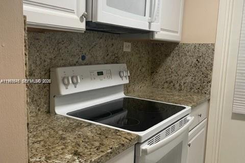 Condo in Hallandale Beach, Florida, 1 bedroom  № 2081035 - photo 13