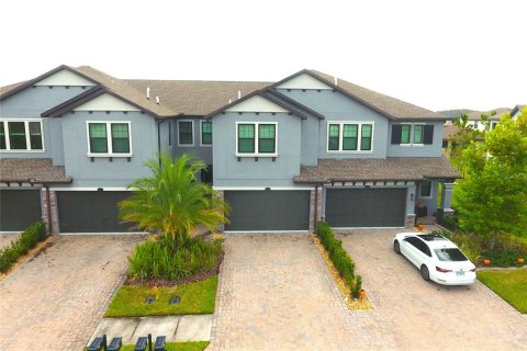 Townhouse in ESTANCIA
in Wesley Chapel, Florida 3 bedrooms, 169.73 sq.m. № 2112335 - photo 20