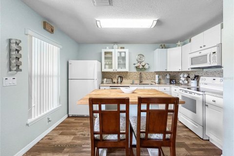 Купить таунхаус в Киссимми, Флорида 5 комнат, 174.66м2, № 2228288 - фото 10