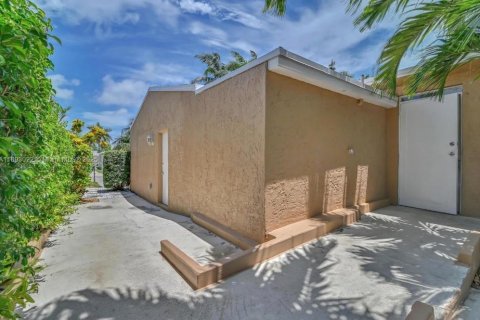 Casa en venta en West Palm Beach, Florida, 3 dormitorios, 140.38 m2 № 1945767 - foto 21