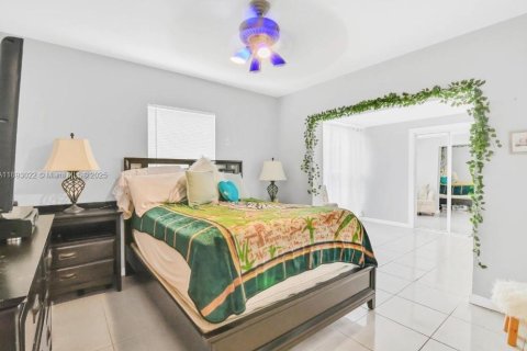 Casa en venta en West Palm Beach, Florida, 3 dormitorios, 140.38 m2 № 1945767 - foto 16