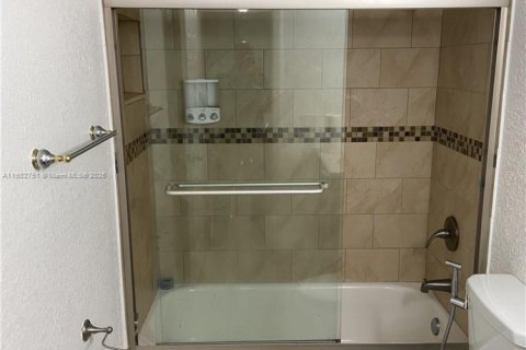 Condo in Sunrise, Florida, 2 bedrooms № 2081802 - photo 13