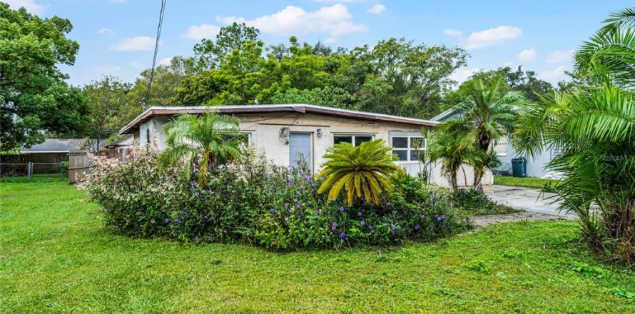 House in Winter Park, Florida 3 bedrooms, 125.98 sq.m. № 1771012