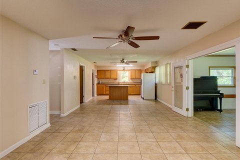 House in Bushnell, Florida 3 bedrooms, 185.06 sq.m. № 1720655 - photo 5
