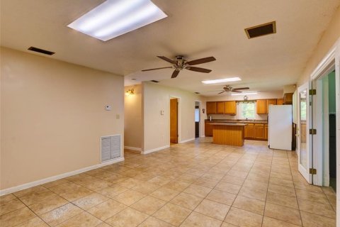 House in Bushnell, Florida 3 bedrooms, 185.06 sq.m. № 1720655 - photo 6
