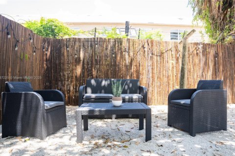 Villa ou maison à louer à Miami, Floride: 2 chambres № 1943672 - photo 8