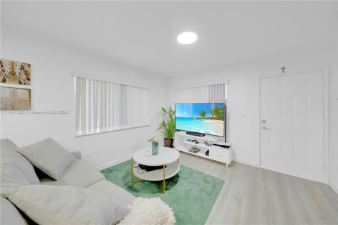 Condominio en venta en Miami, Florida, 2 dormitorios, 107.77 m2 № 1842724 - foto 9