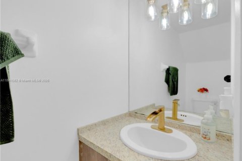 Condominio en venta en Miami, Florida, 2 dormitorios, 107.77 m2 № 1842724 - foto 14