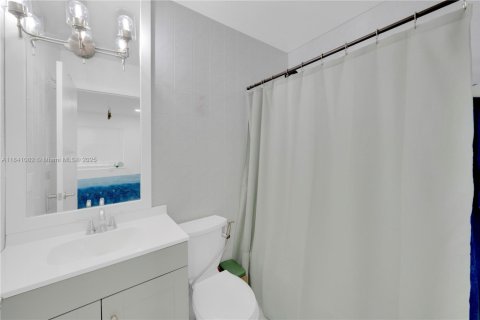 Condominio en venta en Miami, Florida, 2 dormitorios, 107.77 m2 № 1842724 - foto 19