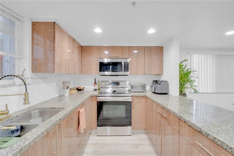 Condominio en venta en Miami, Florida, 2 dormitorios, 107.77 m2 № 1842724 - foto 13