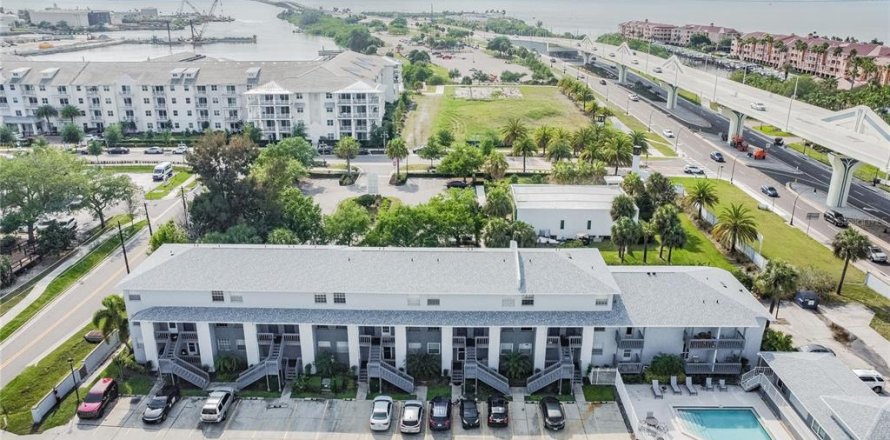 Apartamento en Tampa, Florida 2 dormitorios, 118.91 m2 № 2208278