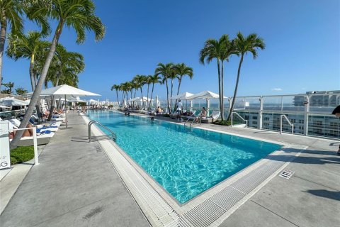 Condo in Miami Beach, Florida, 1 bedroom  № 2081502 - photo 20