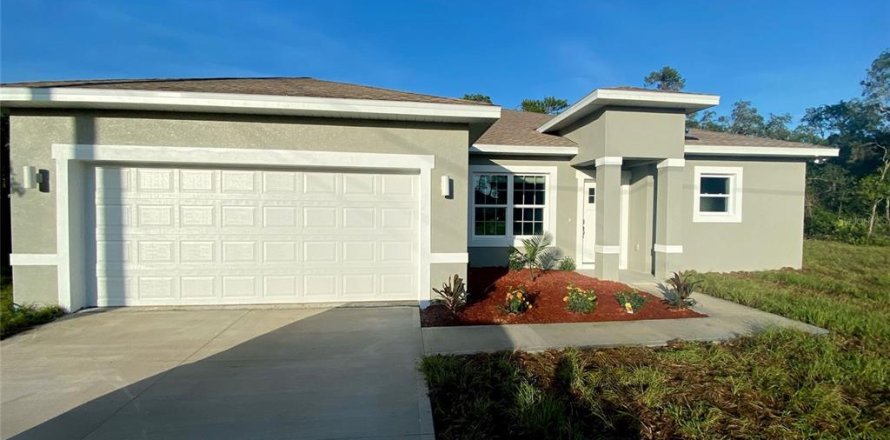 Villa ou maison à Citrus Springs, Floride 4 chambres, 155.98 m2 № 1886323