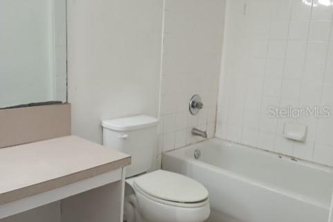 Adosado en alquiler en Davenport, Florida, 1 dormitorio, 175.31 m2 № 1585814 - foto 7