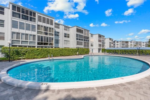 Copropriété à vendre à Margate, Floride: 2 chambres, 92.9 m2 № 1867096 - photo 2