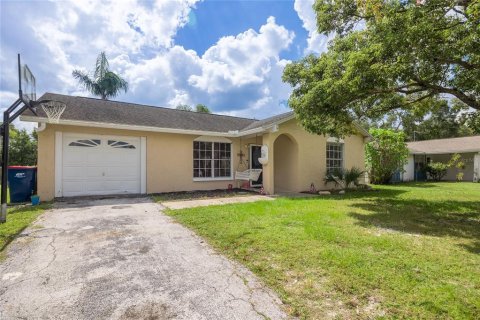 Villa ou maison à New Port Richey, Floride 2 chambres, 90.67 m2 № 2419019