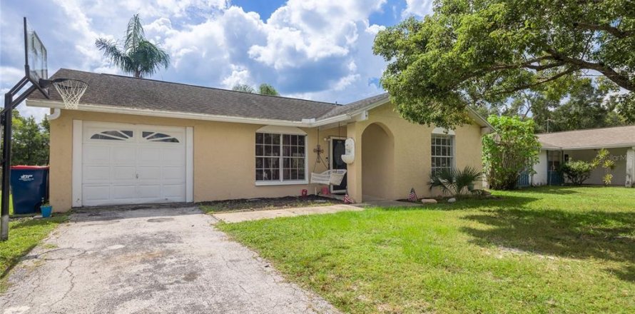 Villa ou maison à New Port Richey, Floride 2 chambres, 90.67 m2 № 2419019
