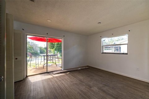 Villa ou maison à louer à New Port Richey, Floride: 2 chambres, 90.67 m2 № 2419019 - photo 7