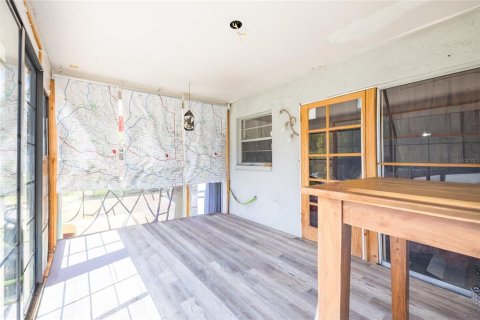 Villa ou maison à louer à New Port Richey, Floride: 2 chambres, 90.67 m2 № 2419019 - photo 13