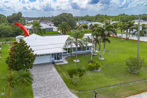 Casa en venta en Port St. Lucie, Florida, 3 dormitorios, 197.51 m2 № 2087487 - foto 3