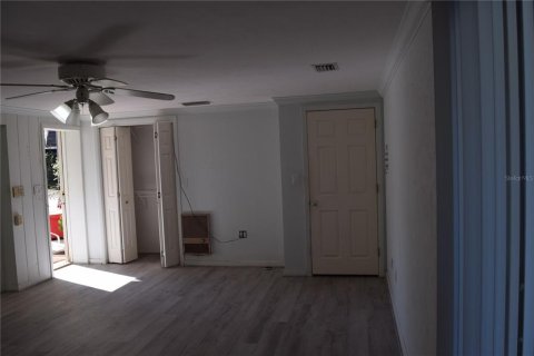 House in Melrose, Florida 3 bedrooms, 161.46 sq.m. № 2166343 - photo 12