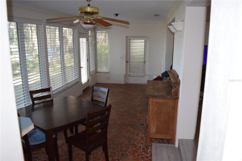 House in Melrose, Florida 3 bedrooms, 161.46 sq.m. № 2166343 - photo 10
