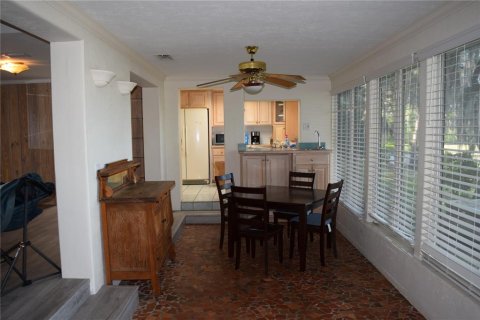 House in Melrose, Florida 3 bedrooms, 161.46 sq.m. № 2166343 - photo 9