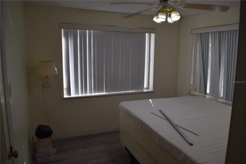 House in Melrose, Florida 3 bedrooms, 161.46 sq.m. № 2166343 - photo 16